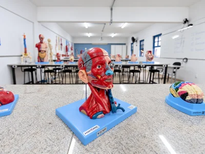 Laboratório de anatomia da Faculdade Alis